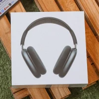 16 AIRPODS max